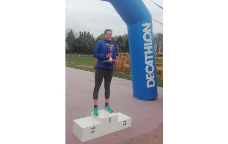 Gwendoline sur la plus haute marche du podium